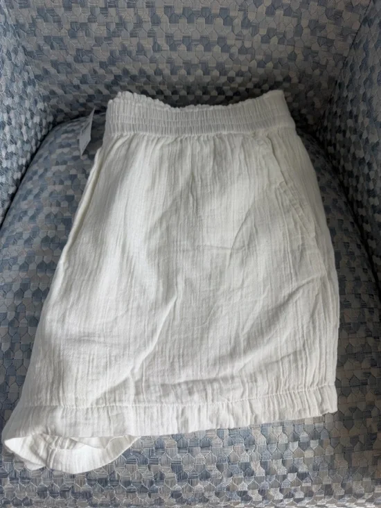NWT Loft Outlet white lined shorts. XL. Gauze styling. Lightweight. Brand new! - Picture 11 of 12